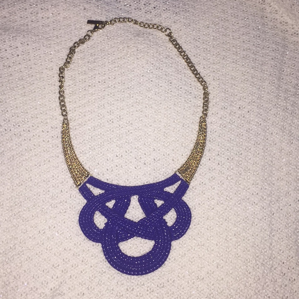 Statement necklace